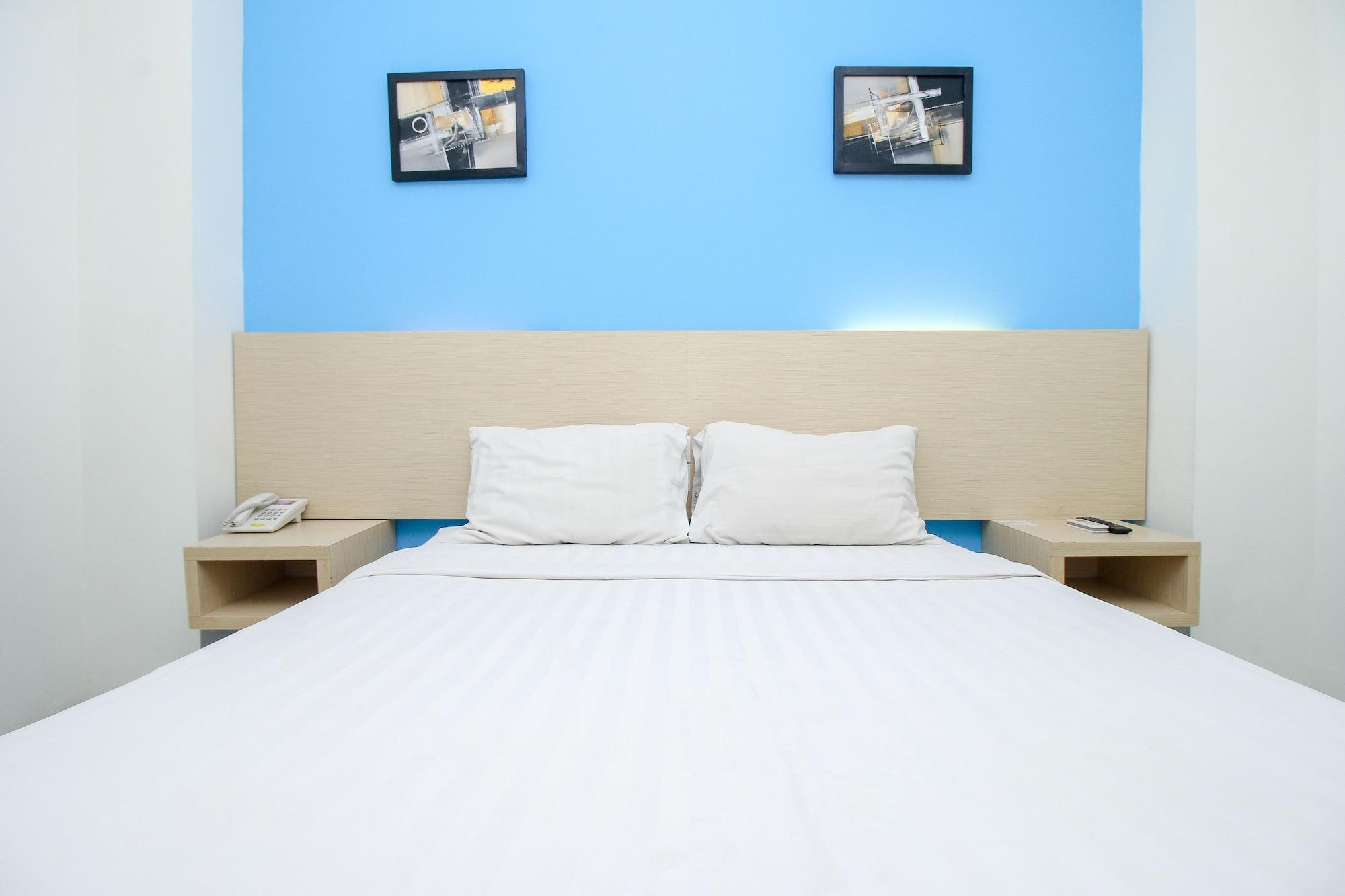 Pratama Hotel & Convention Матарам Экстерьер фото