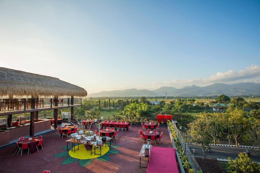 Pratama Hotel & Convention Матарам Экстерьер фото