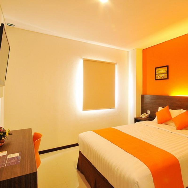 Pratama Hotel & Convention Матарам Экстерьер фото